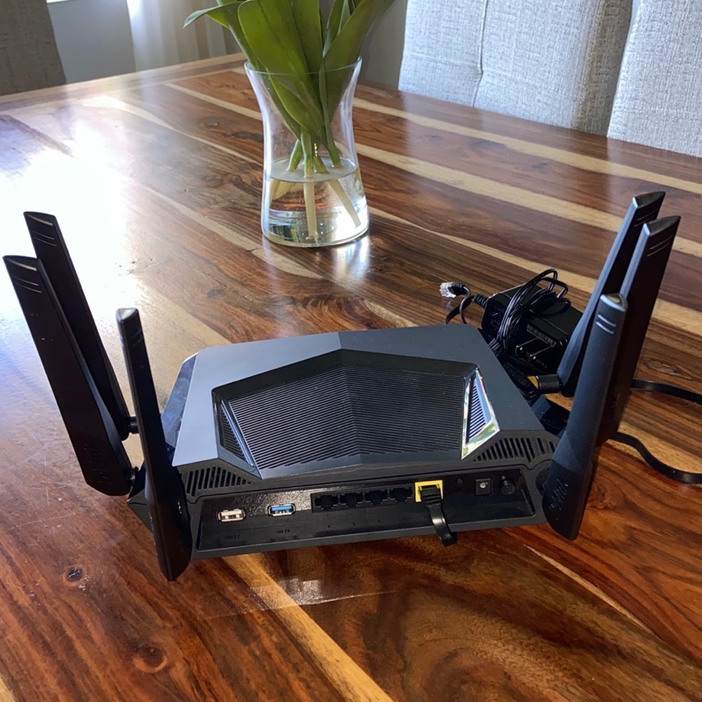 WIFI ROUTER - Picture 2 of 3